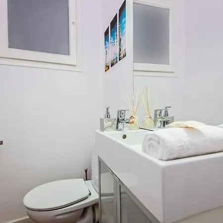 Sweett - Diagonal - Francesc Macia Apartment